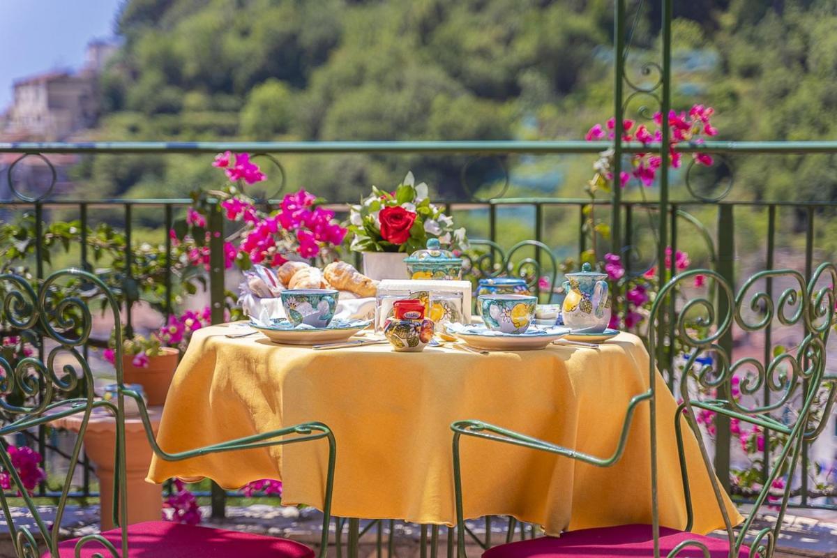 Montagnella Relax Bed & Breakfast Maiori Exterior photo